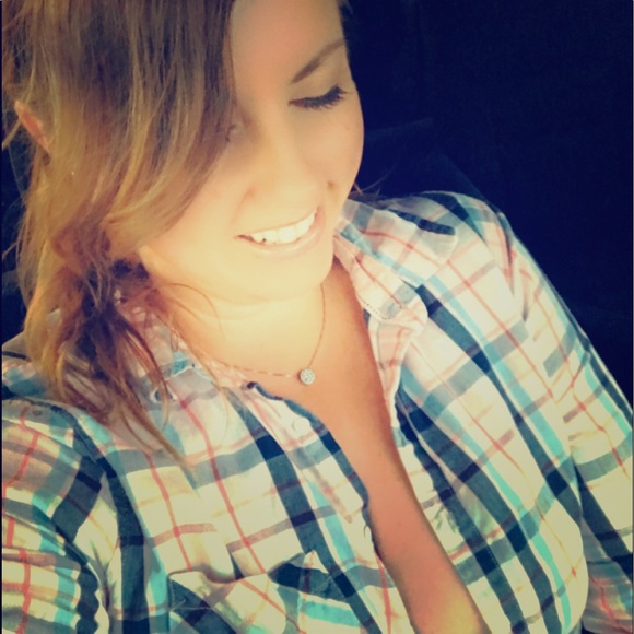 Meet your Posher, Vanessa - Picture 2 of 8